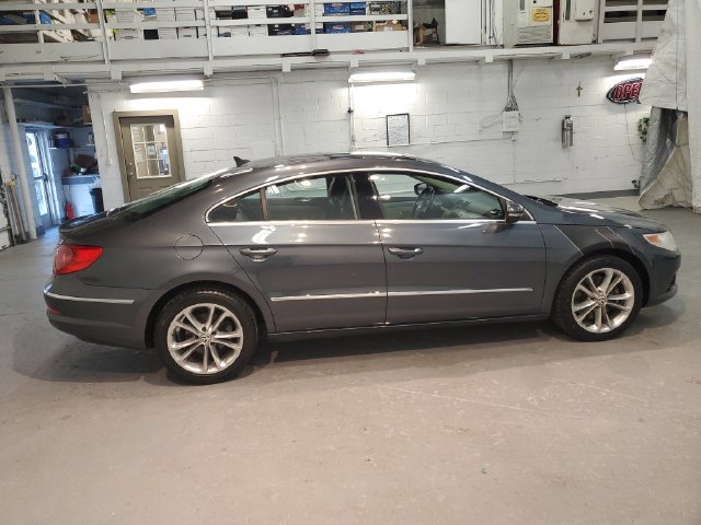Used 2010 Volkswagen CC Luxury FWD image 8