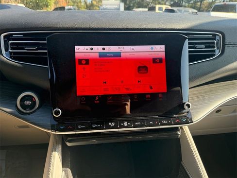 Used 2024 Jeep Wagoneer Series II w/ Flexible Seating Group image 23