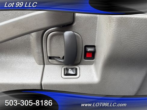 Used 2019 Chevrolet Express 3500 w/ Driver Convenience Package image 29