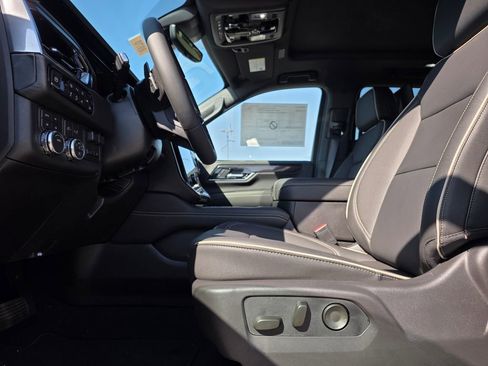 New 2026 GMC Yukon Elevation w/ Elevation Premium Package AWD/4WD image 11