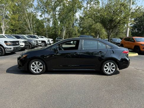 Used 2026 Toyota Corolla LE FWD image 3