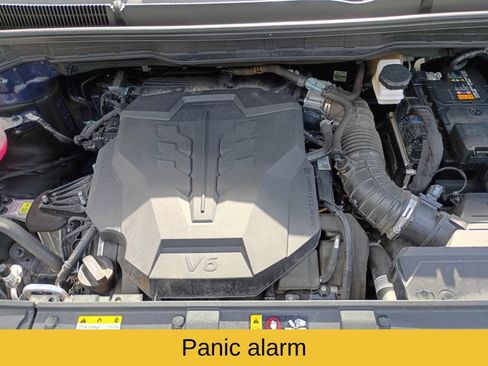 Used 2025 Kia Carnival EX FWD image 24
