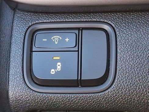 Used 2018 Kia Optima LX image 25