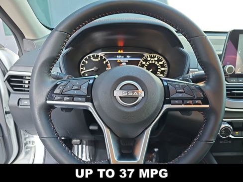 Used 2023 Nissan Altima 2.5 SR FWD image 19