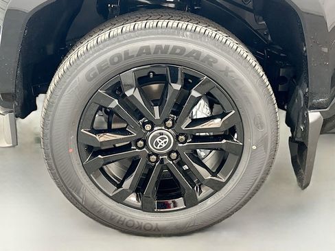 New 2026 Toyota 4Runner 4WD image 30