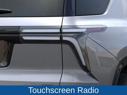 New 2026 Chevrolet Traverse RS image 11