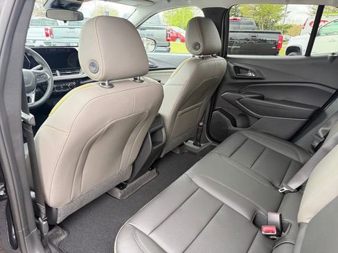 New 2026 Chevrolet Trax ACTIV FWD image 30