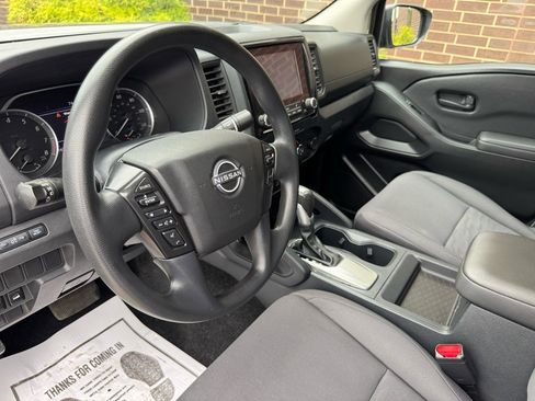 Used 2022 Nissan Frontier S image 3