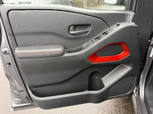 New 2026 Nissan Frontier PRO-4X w/ Pro-4x Convenience Package image 15