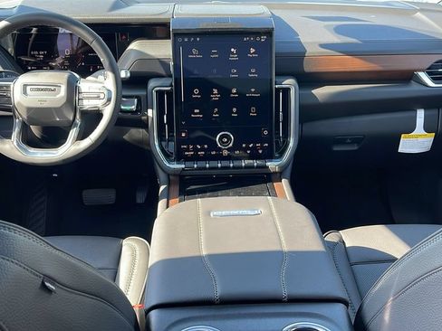 New 2026 GMC Yukon XL Denali w/ Sun & Power Step Package AWD/4WD image 18