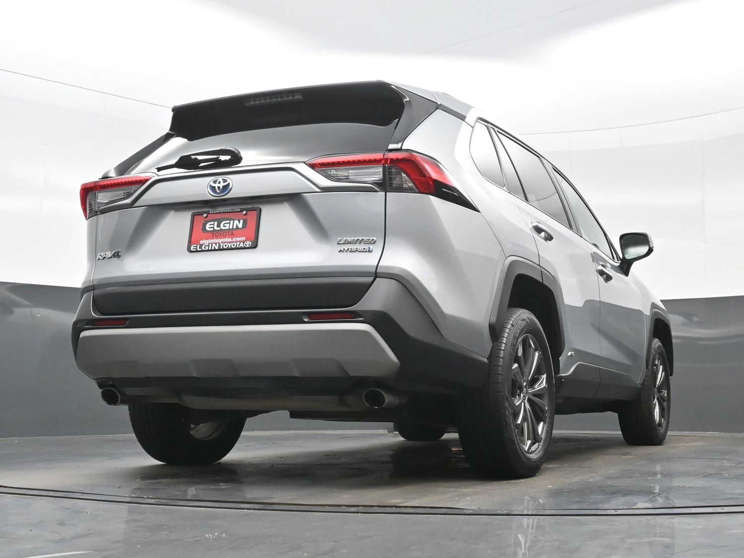 Used 2023 Toyota RAV4 Limited AWD/4WD image 32