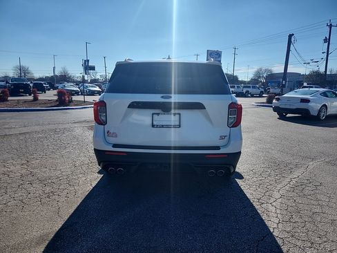Used 2023 Ford Explorer ST w/ Equipment Group 401A image 4