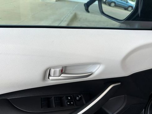 Used 2020 Toyota Corolla SE w/ SE Premium Package FWD image 6