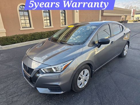 Used 2020 Nissan Versa S image 2