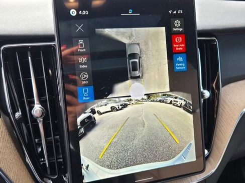 New 2026 Volvo XC60 B5 Plus AWD/4WD image 25