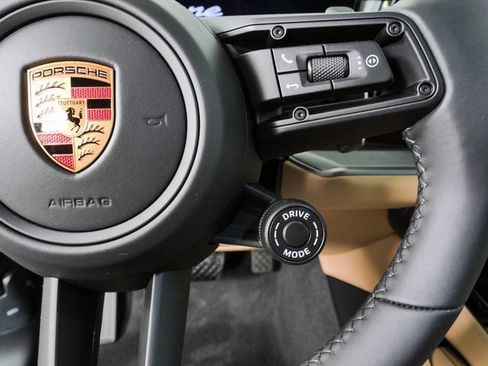 New 2026 Porsche Cayenne Coupe AWD/4WD image 11