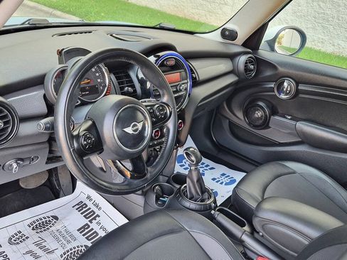 Used 2015 MINI Cooper 4-Door Hardtop FWD image 22