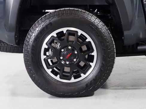 Used 2025 Toyota Tacoma TRD Off-Road image 36