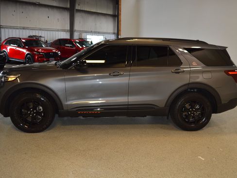 Used 2024 Ford Explorer Timberline w/ Timberline Technology Package AWD/4WD image 6