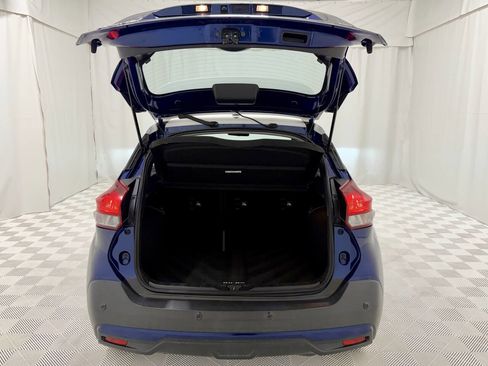 Used 2020 Nissan Kicks SR image 11