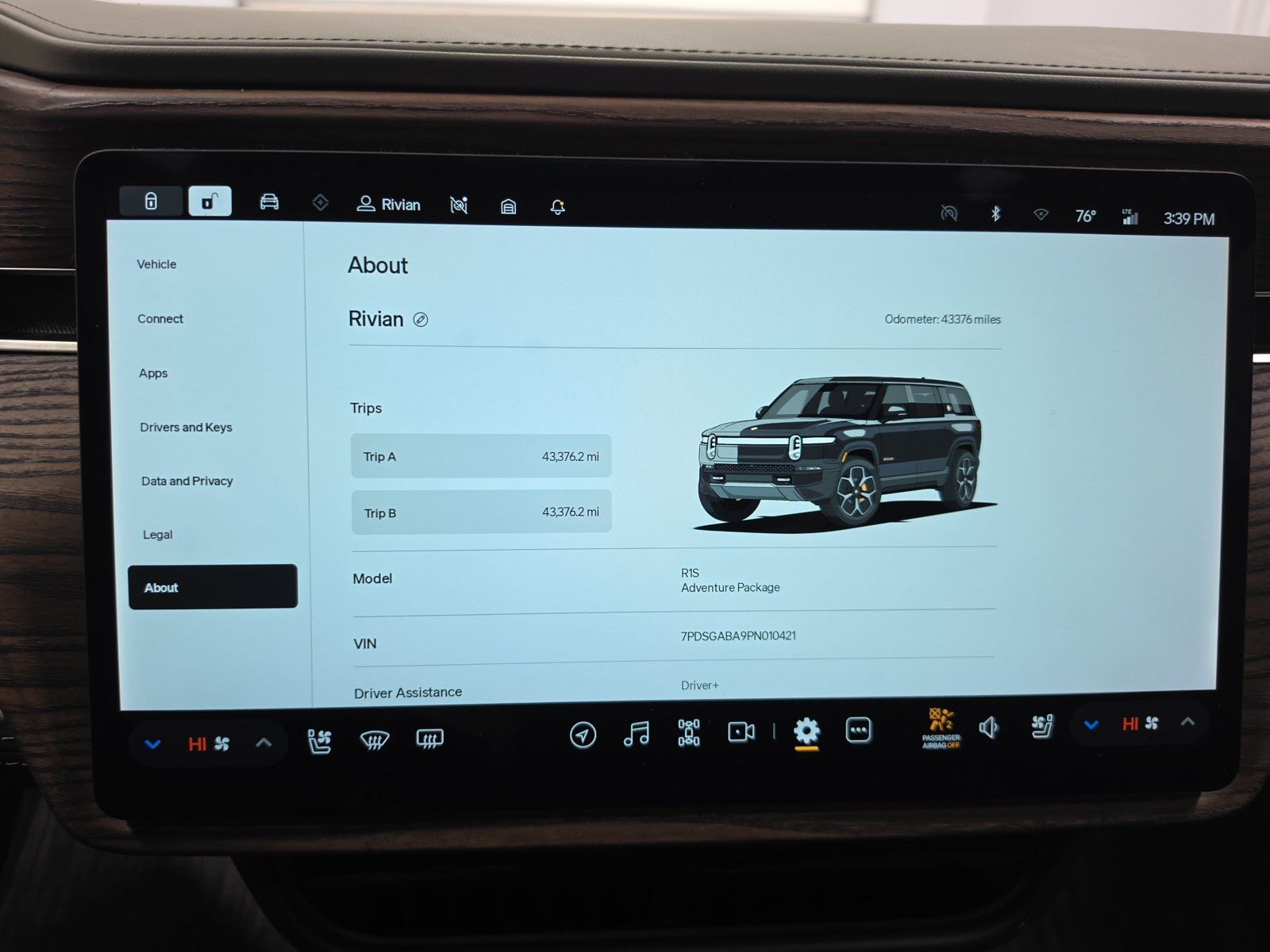 Used 2023 Rivian R1S Adventure Quad AWD/4WD image 29