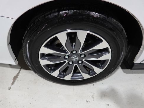 Used 2024 Honda Odyssey EX-L image 35