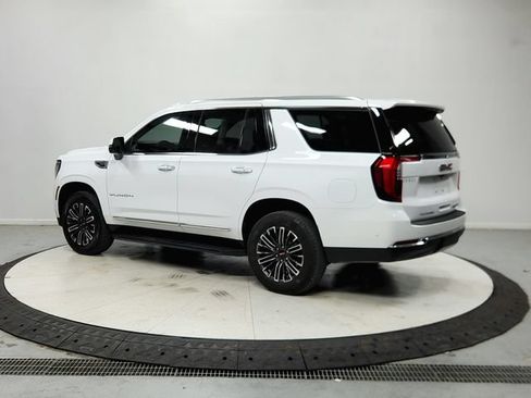 Used 2025 GMC Yukon Elevation RWD image 6