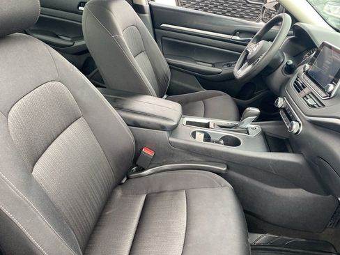 Used 2022 Nissan Altima 2.5 SV image 9