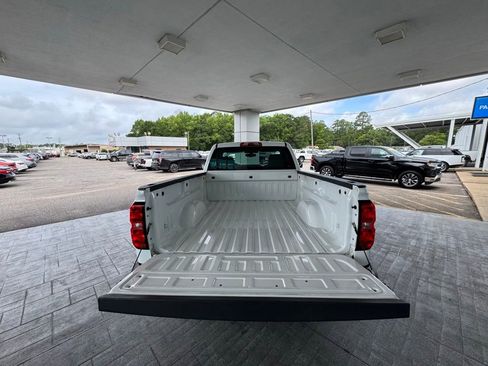 Used 2016 Chevrolet Silverado 1500 W/T RWD image 9