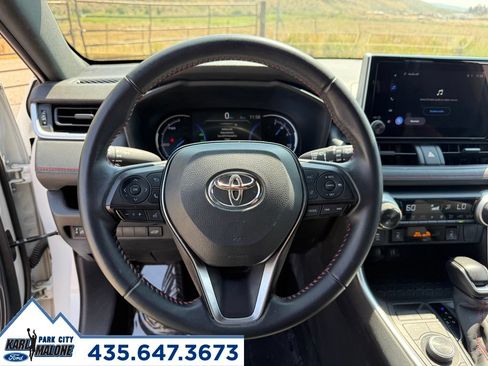 Used 2025 Toyota RAV4 SE AWD/4WD image 17