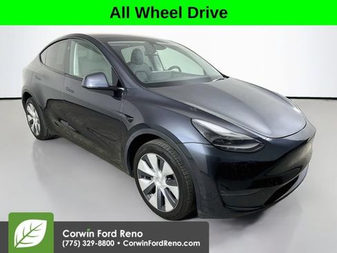 Used 2024 Tesla Model Y Long Range AWD/4WD image 1