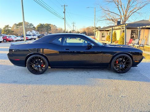 Used 2010 Dodge Challenger SRT8 w/ SRT Option Group II image 5