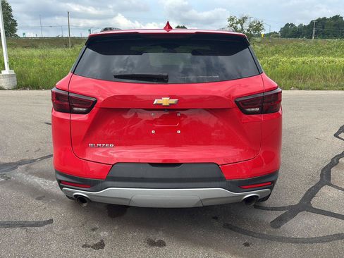Used 2024 Chevrolet Blazer LT w/ Convenience Package FWD image 4