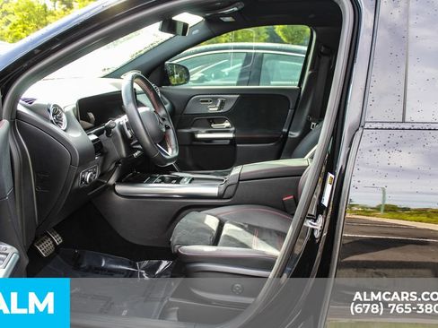 Used 2024 Mercedes-Benz GLA 250 4MATIC image 16