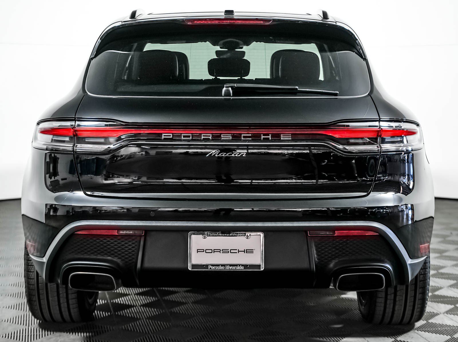 Used 2026 Porsche Macan AWD/4WD image 11
