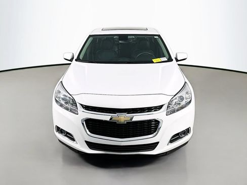 Used 2015 Chevrolet Malibu LT w/ Leather Package FWD image 2