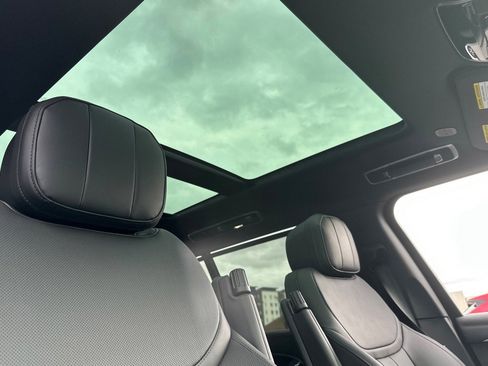 New 2025 Land Rover Range Rover Long Wheelbase SE image 22