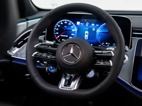 New 2026 Mercedes-Benz E 53 AMG e 4MATIC Sedan image 11