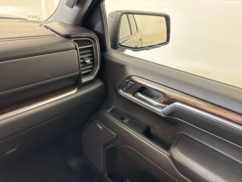 Used 2024 GMC Sierra 1500 Elevation w/ Elevation Premium Package image 29