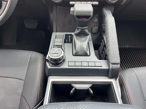 Used 2025 Toyota Tacoma TRD Off-Road AWD/4WD image 16