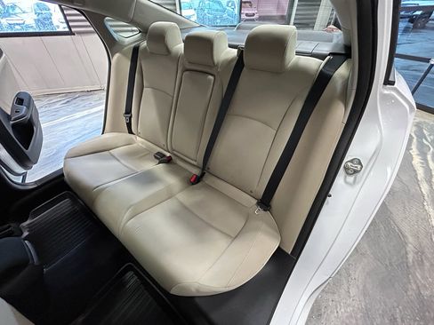 Used 2017 Honda Civic EX-T image 6