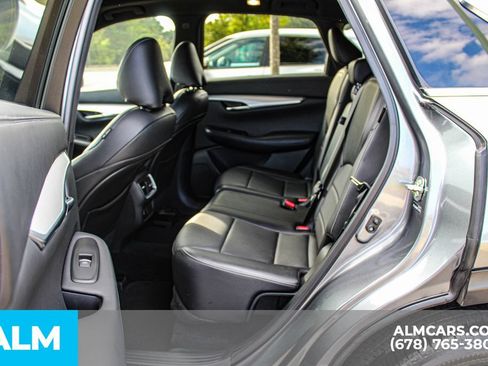 Used 2021 INFINITI QX50 Luxe w/ Appearance Package FWD image 17