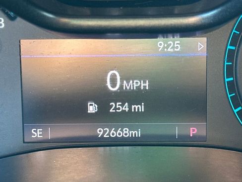 Used 2019 GMC Canyon SLE w/ Elevation Edition image 27