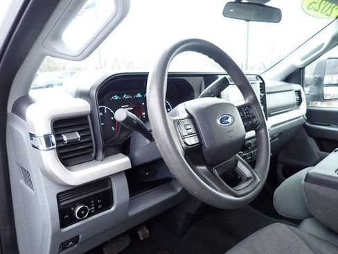 Certified 2025 Ford F250 XLT image 16