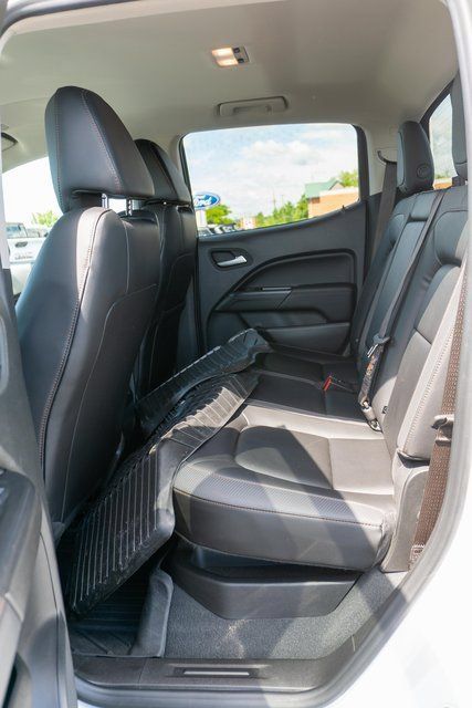 Used 2022 GMC Canyon AT4 AWD/4WD image 10