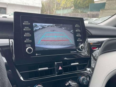 Used 2023 Toyota Camry LE image 28