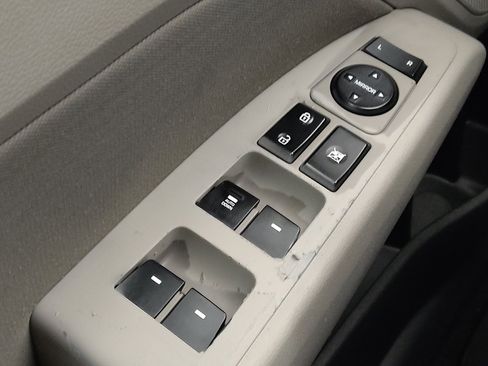 Used 2019 Hyundai Elantra SEL FWD image 27