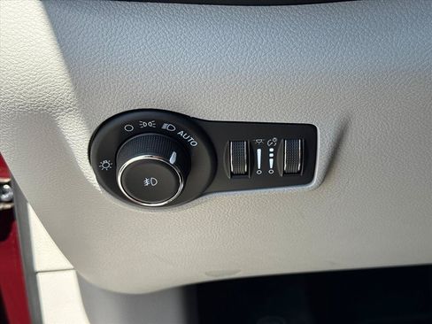 Used 2022 Jeep Compass Latitude AWD/4WD image 20