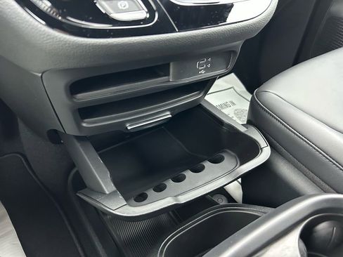 New 2026 Chrysler Pacifica Select w/ S Appearance Package image 27