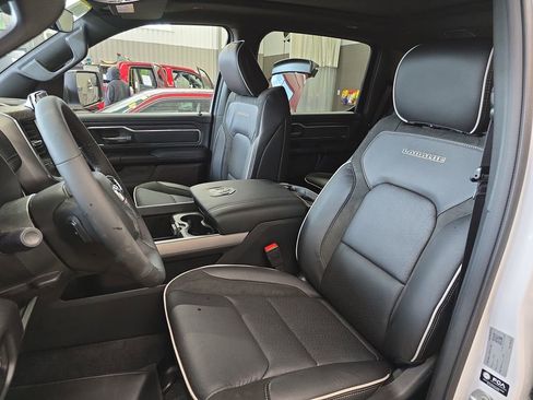 New 2026 RAM 1500 Laramie AWD/4WD image 15